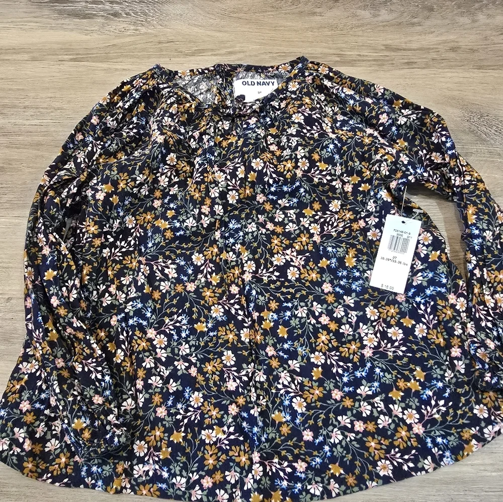 Old Navy New With Tags Blouse‎